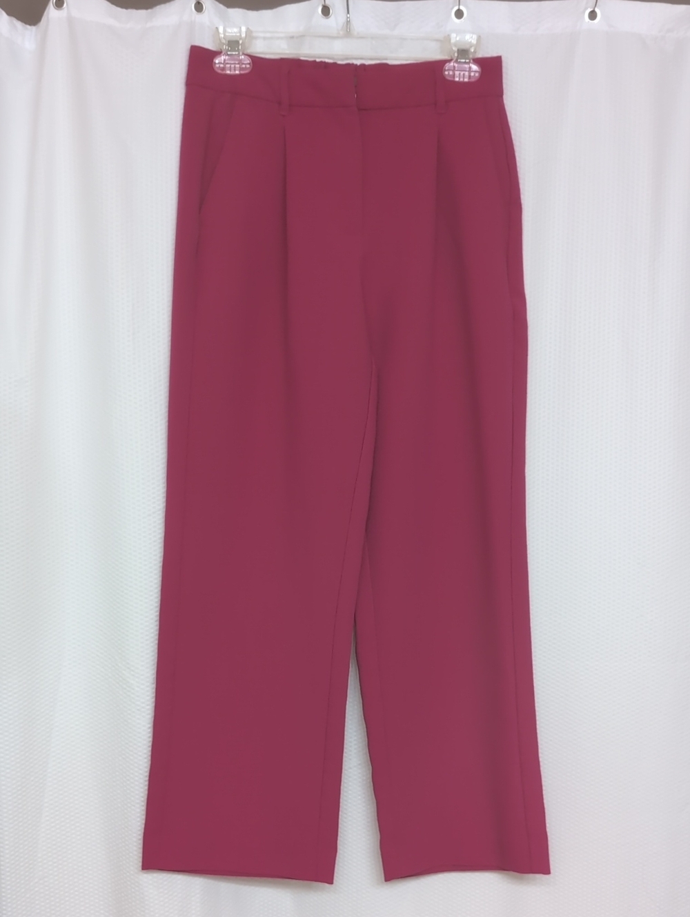 Old Navy Petite Wide-Leg High-Rise Pants in Raspberry